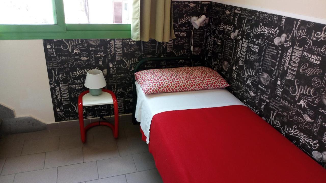 Hotel Lupo Di Mare 马里纳-迪卡斯塔涅托 外观 照片
